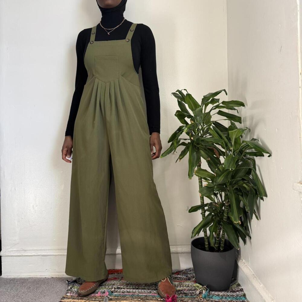 Sage Olive Wide-Leg Pinafore Jumpsuit - Size L‎ - Picture 2 of 7